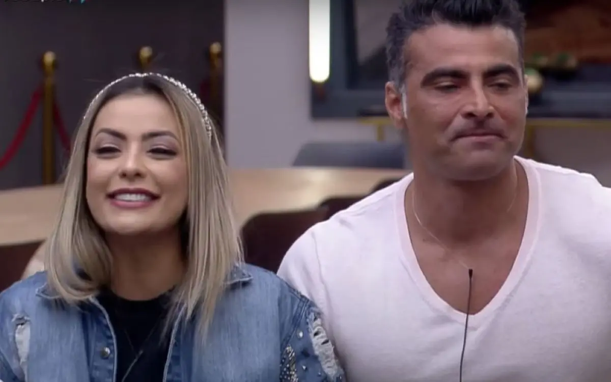 Foto do casal Li e JP durante o Power Couple