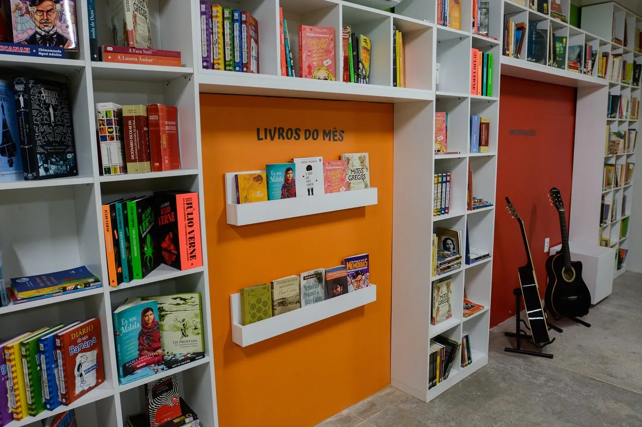 Biblioteca da Escola Municipal Manoel Rodrigues foi revitalizada e entregue em agosto de 2020
