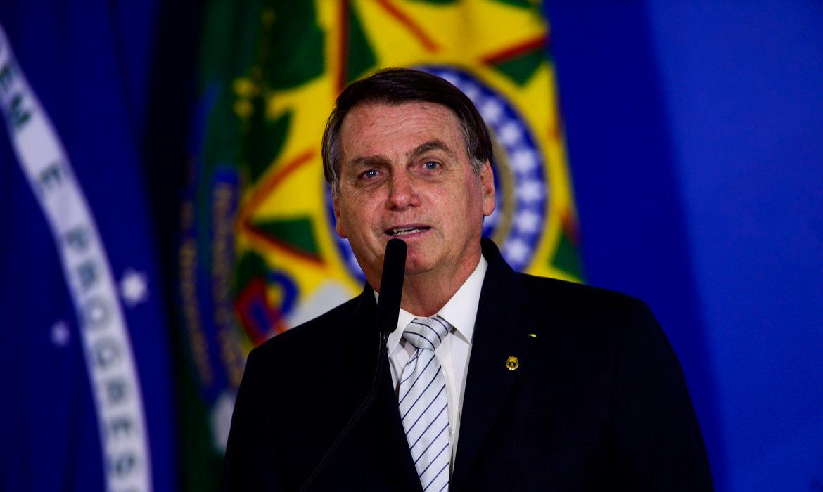 Bolsonaro falando