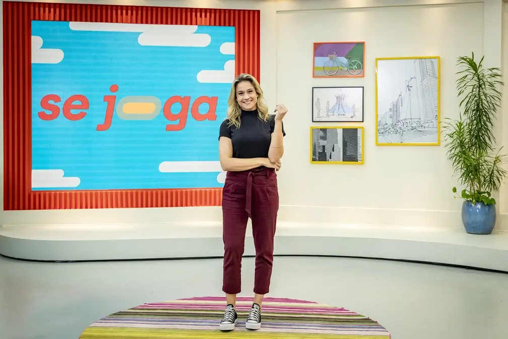 Fernanda Gentil em estúdio do Se Joga