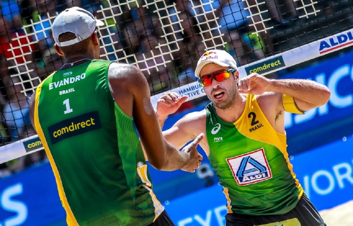 Bruno Schmitt, do vôlei de praia, também conquistou muitas medalhas internacionais