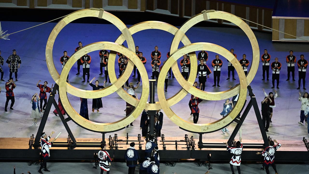 Arcos olímpicos da cerimônia de abertura dos Jogos de Tóquio