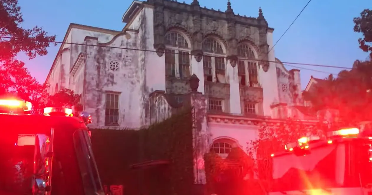 Casa de Beyoncé após incêndio