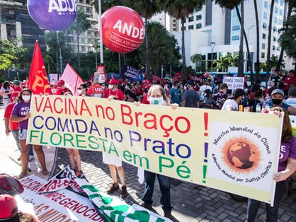 Movimentos sociais protestam contra posições do presidente Jair Bolsonaro