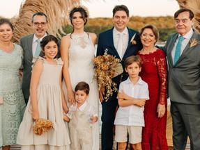 Foto dos noivos com  Teca e Décio Munhoz, Maringá Viana e Rosalvo Carneiro, Lara, Luca e Rosalvo Filho