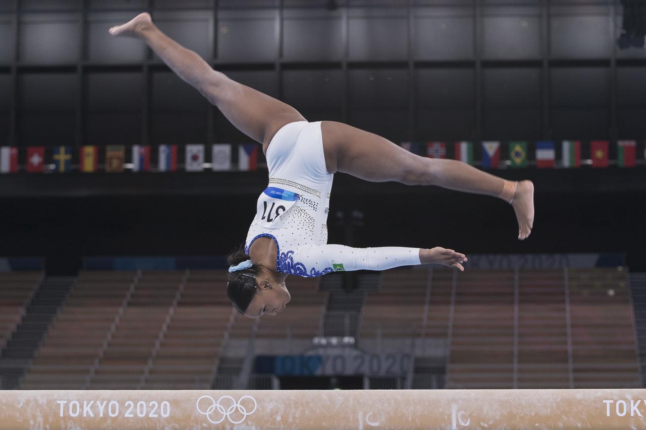 Rebeca Andrade em ação pelo Jogos Olímpicos de Tóquio