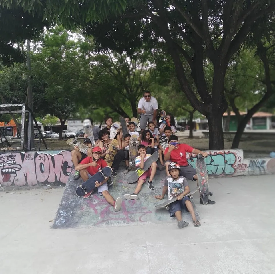 A escolinha Busk está ativa desde 2018, mas deu pausa para reformas na pista.
