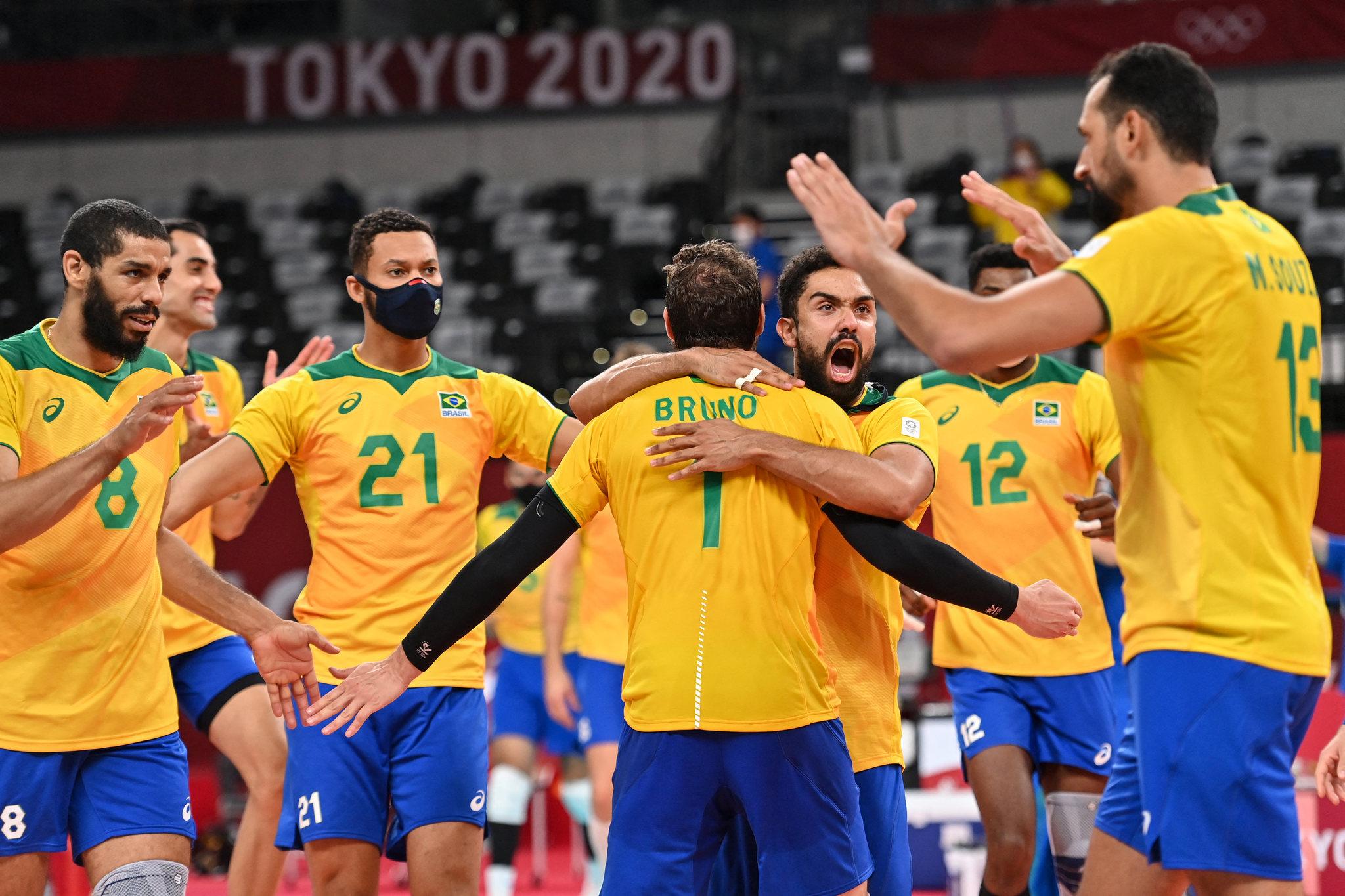 Em jogão de quase três horas, Brasil vence a França no tie-break no vôlei  masculino, Olimpíadas 2020