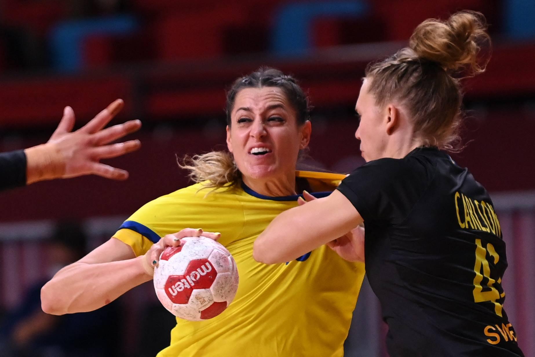 Duda, atleta brasileira, teve dificuldade para marcar gols