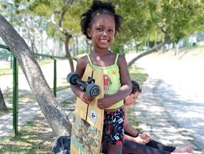 Elisa de Freitas Messias, que chama atenção no skate aos 4 anos