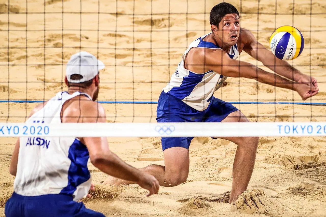 Imagem da notícia: Alison e Álvaro perdem, e vôlei de praia não terá medalha pela 1ª vez em Olimpíadas