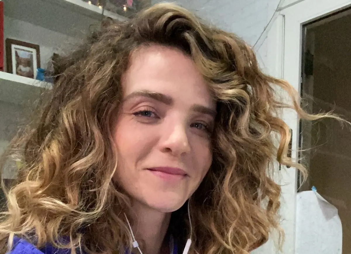 Imagem da notícia Karen Jonz volta como comentarista do skate park e viraliza novamente com falas engraçadas