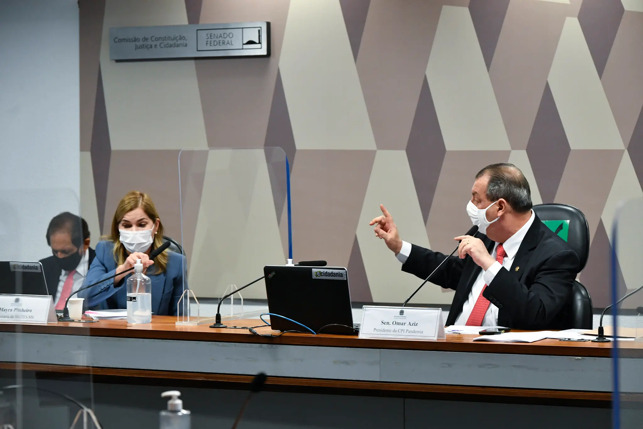 Imagem da notícia: “Senadores não têm prerrogativa de afastar ninguém de cargos do Executivo”, diz Mayra sobre CPI