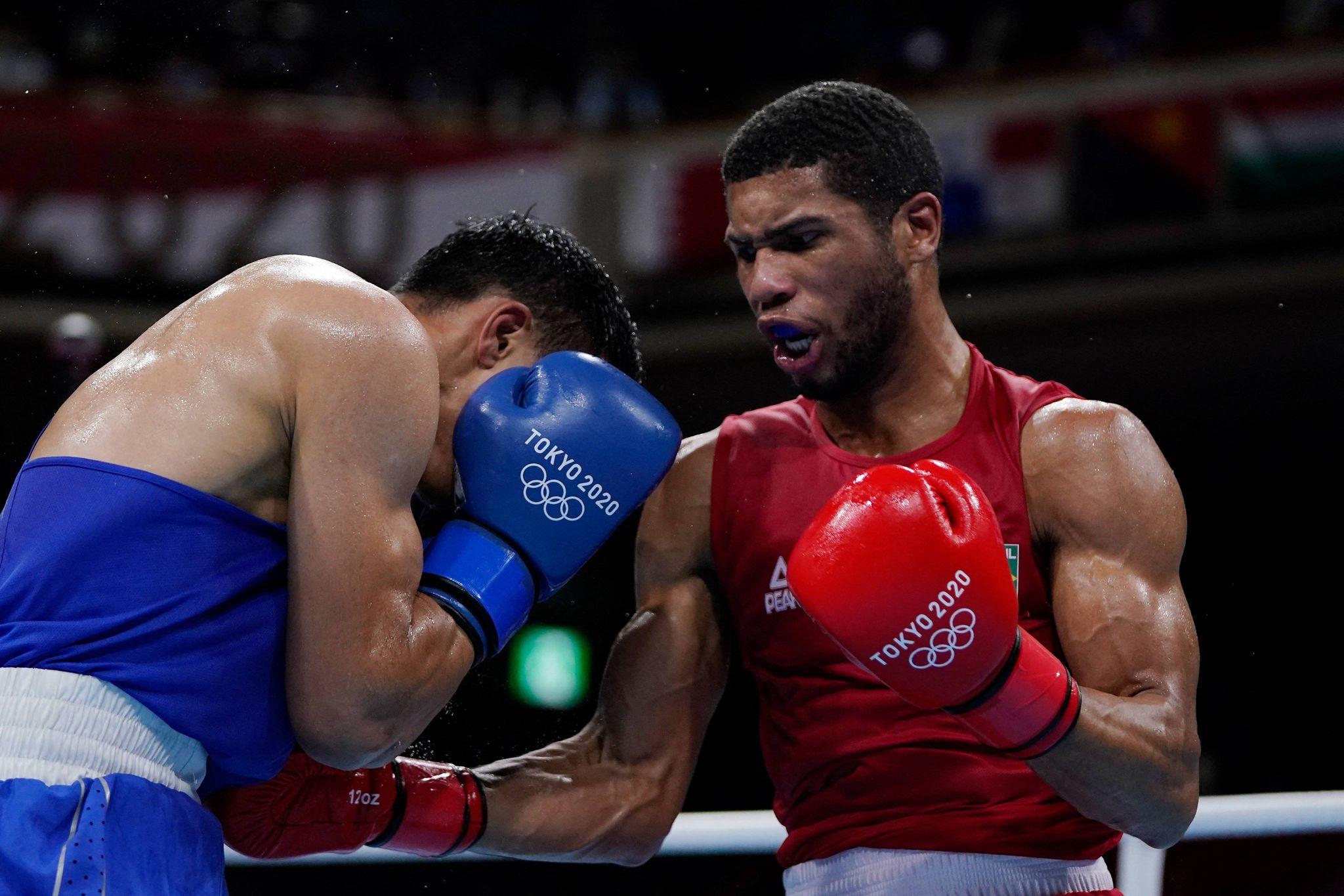 Hebert Conceição vence russo e vai lutar pela medalha de ...