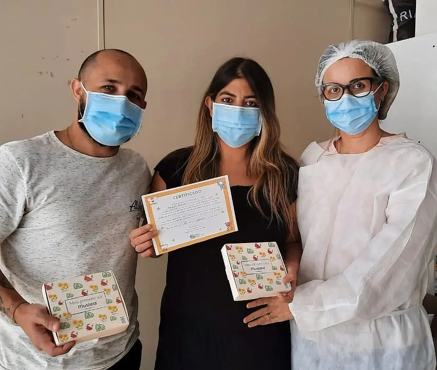 Raquel Pacheco e Xico Santos em curso de formação de cuidados com recém-nascidos