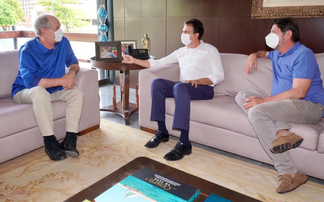 No início de agosto, o governador registrou a reunião com Ciro e Cid Gomes nas redes sociais