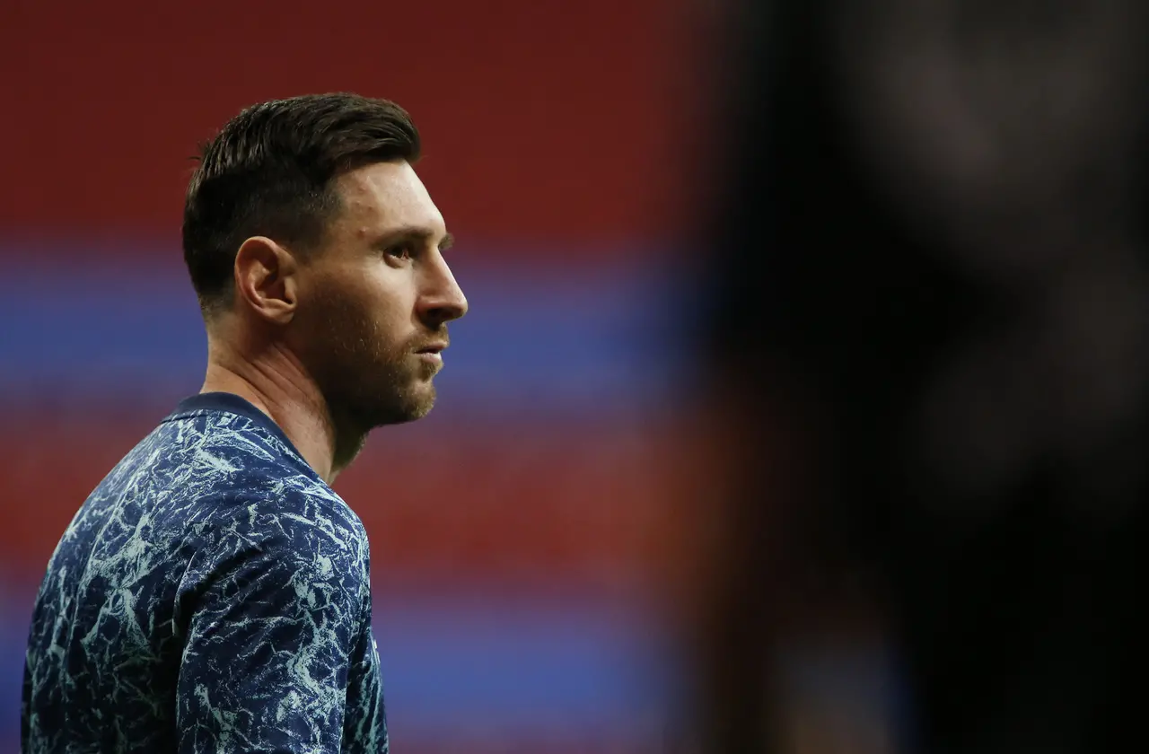 Lionel Messi com semblante sério