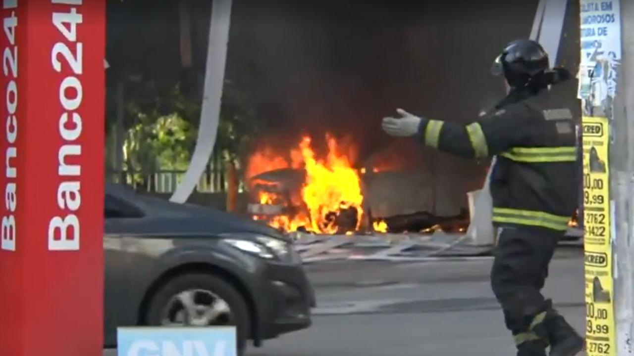 Produtos explodiram e foram arremessados durante incêndio em