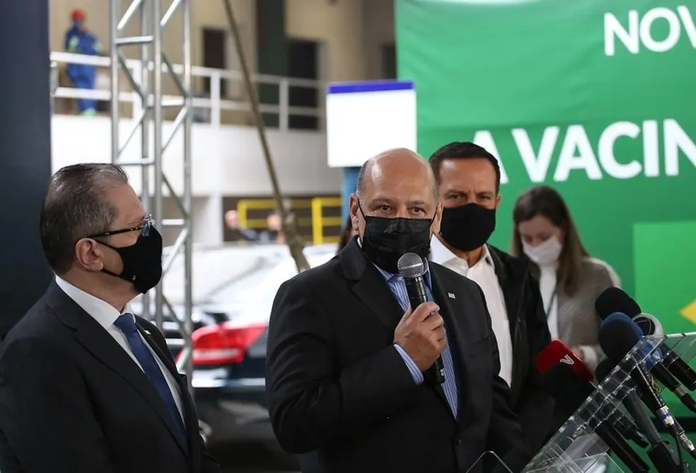 Dimas Covas em coletiva de imprensa do Instituto Butantan