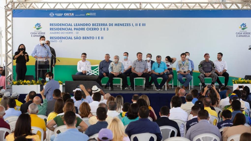 Pedro Bezerra estava no palco com o presidente Jair Bolsonaro