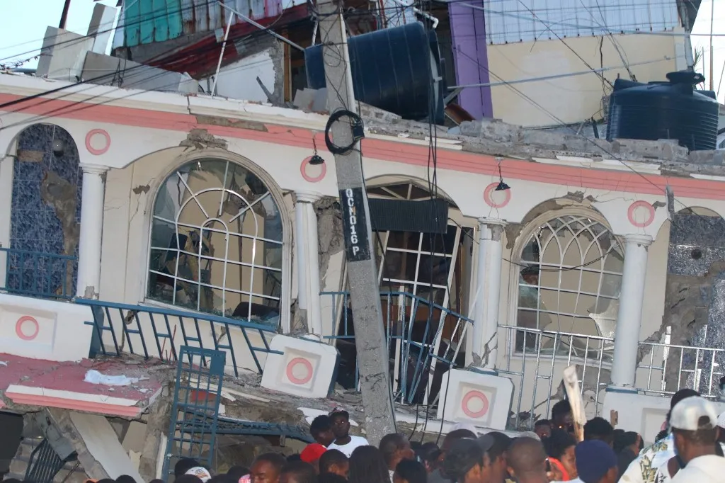Destruição causada por terremoto no Haiti