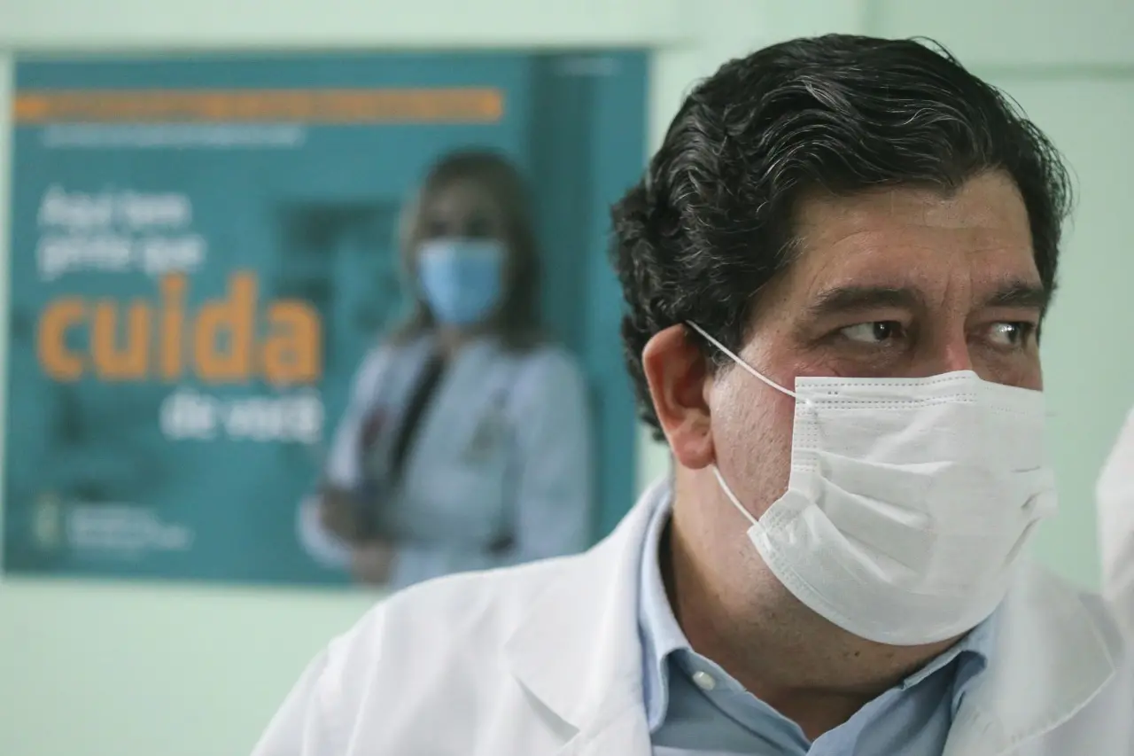 Cabeto secretaria da Saúde do Ceará