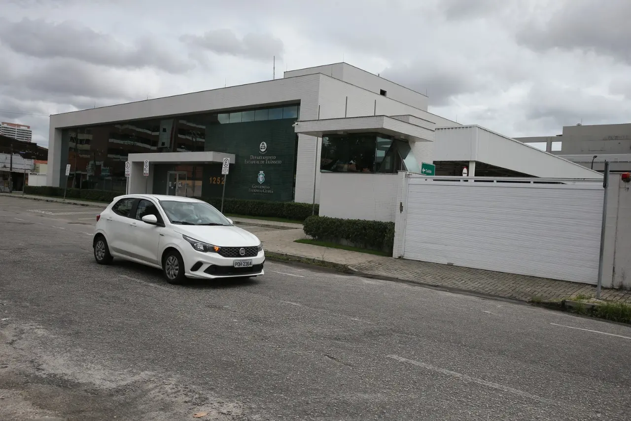 Detran-CE no São Gerardo, em Fortaleza
