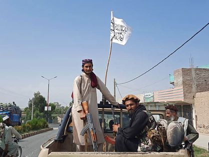 Militantes do grupo fundamentalista Talibã no Afeganistão