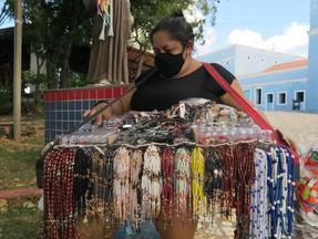 Peneiristas, vendedoras de artigos religiosos no Horto, em Juazeiro do Norte