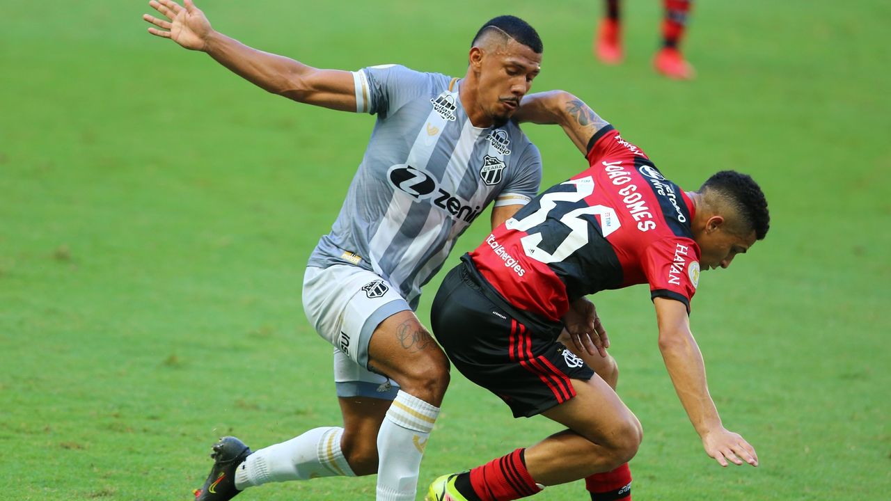 Fernando Sobral marca jogador do Flamengo
