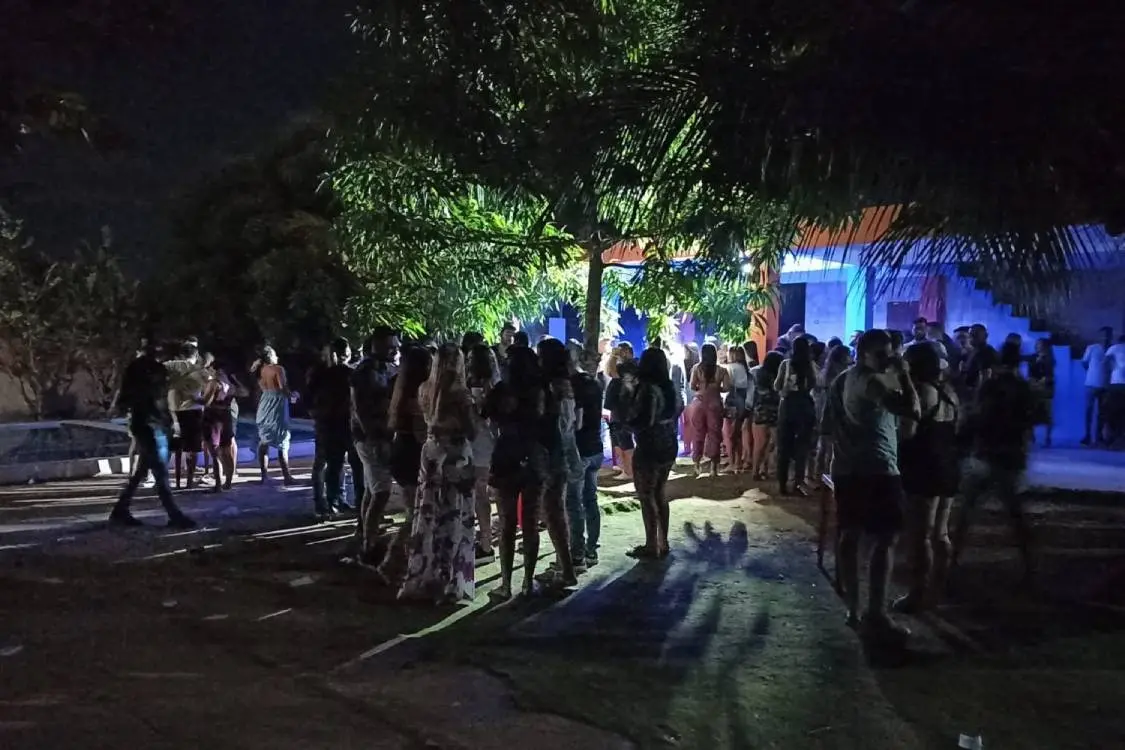 Festa clandestina no Sítio Estrela, em Barbalha
