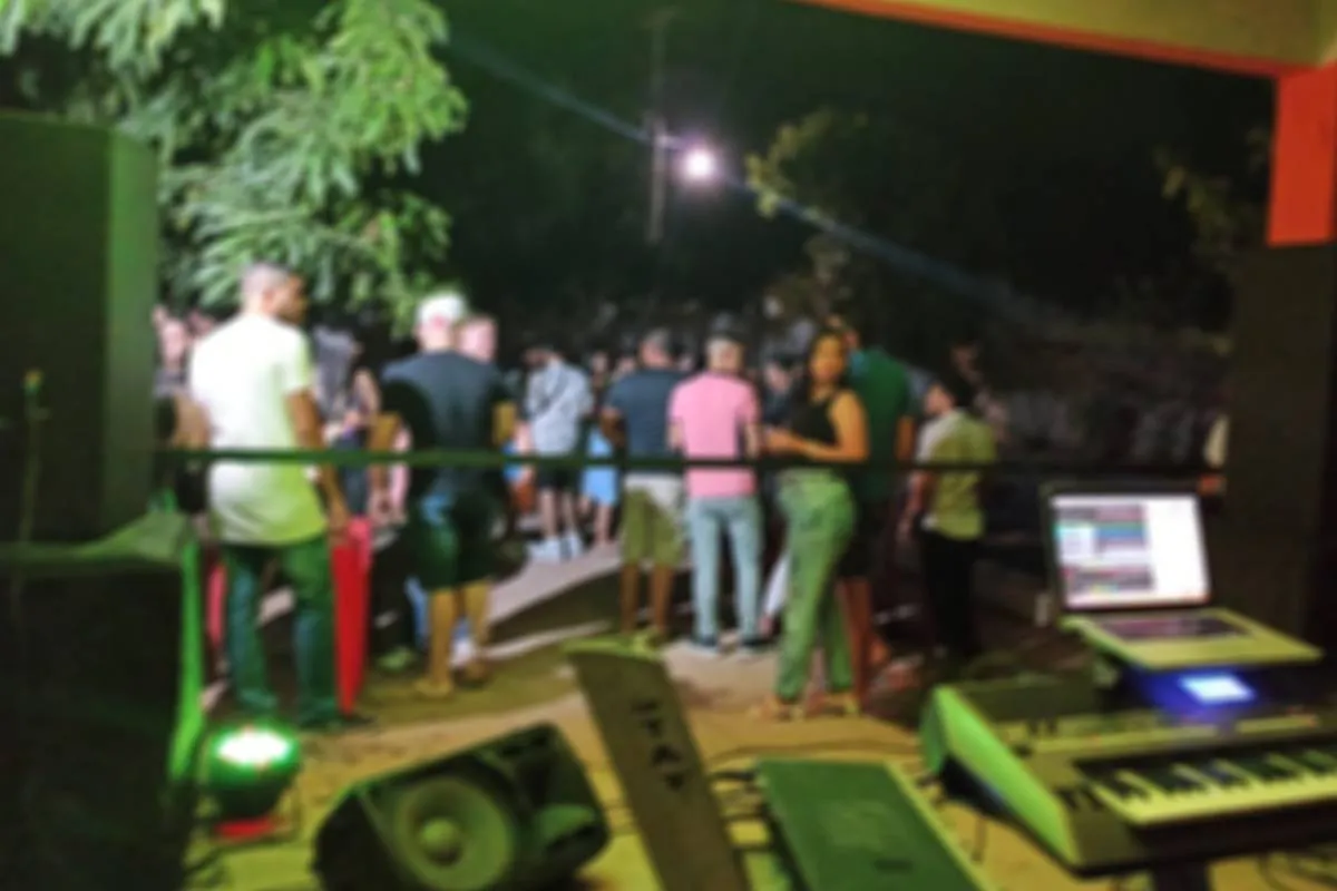 A festa clandestina no Sítio Estrela, em Barbalha, foi encerrada e o organizador do evento foi identificado e multado