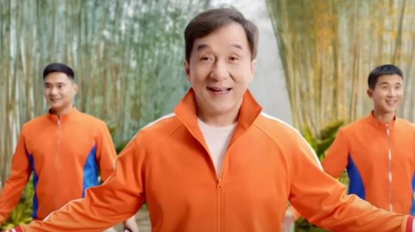 Ator Jackie Chan em comercial da Shoppe