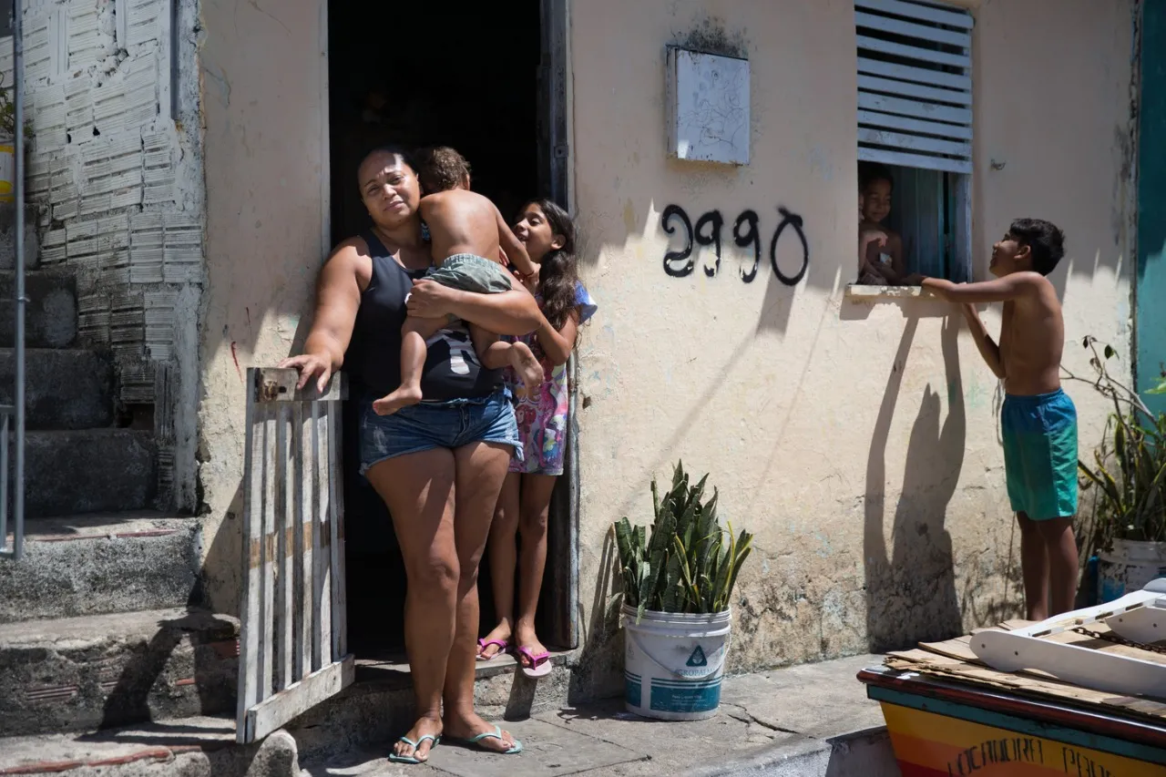 Edjane mora em uma comunidade do Dionísio Torres, bairro nobre de Fortaleza