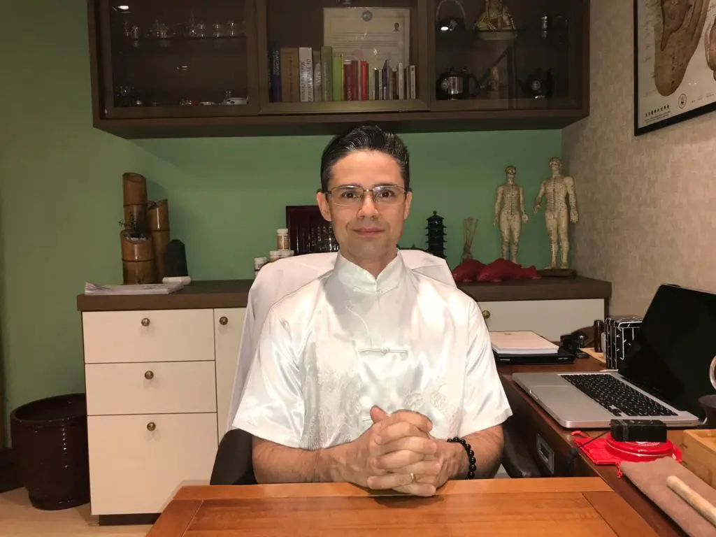 O médico Sandro Marjorie notou maior interesse dos seus pacientes por chás e infusões durante a pandemia