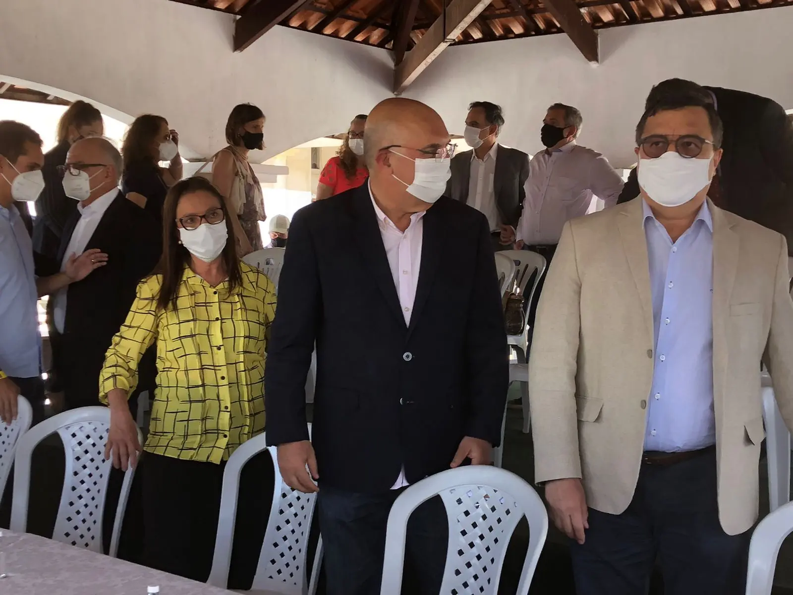 Deputado federal Danilo Forte (à direita) e o ministro da Educação, Milton Ribeiro, em Itapajé. Foram investidos cerca de R$ 30 milhões para a instalação do Campus.