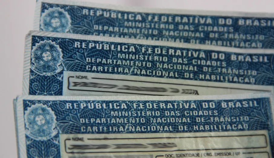 CNH é obrigatória para condutores em todo o território brasileiro.