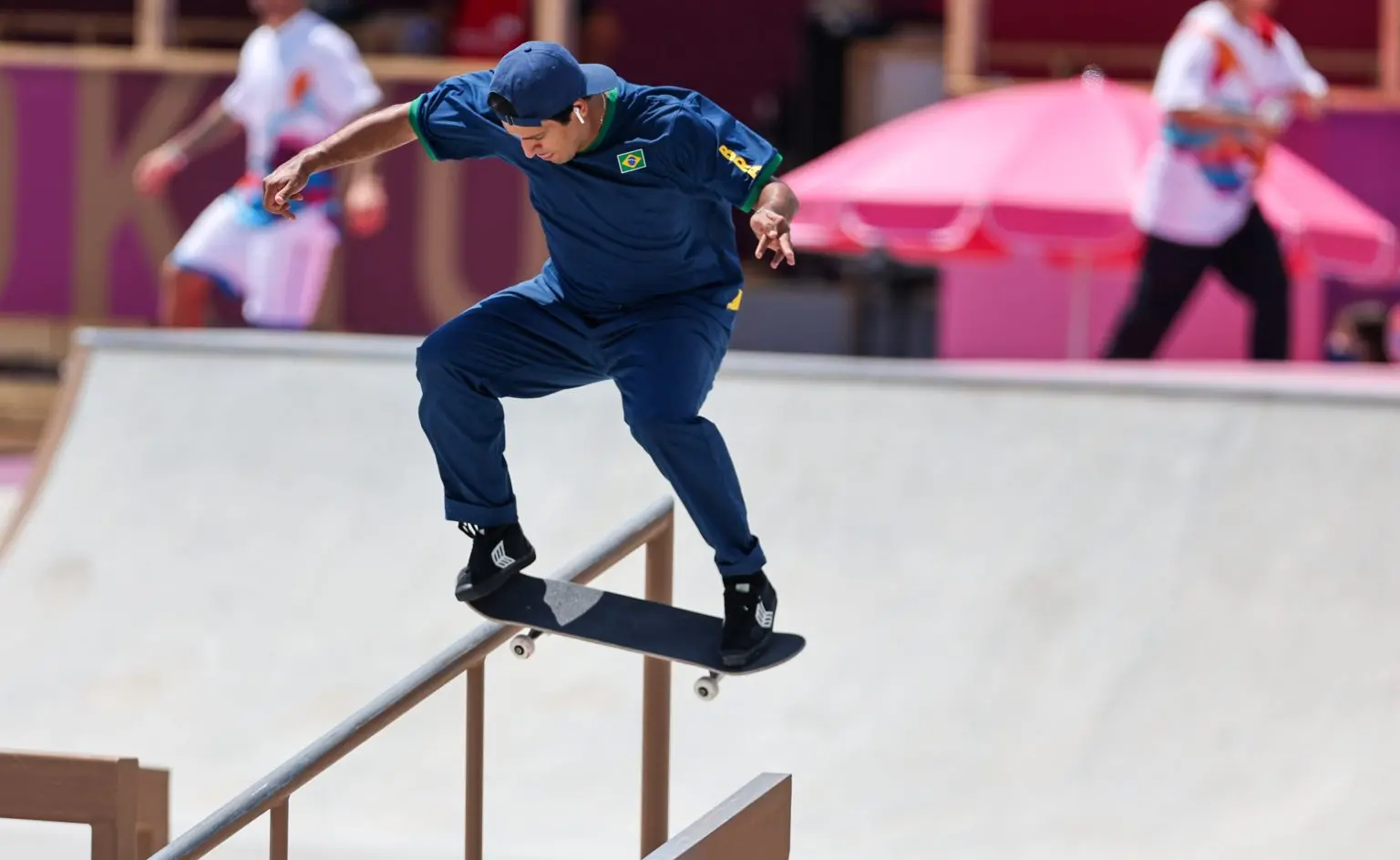 Imagem da notícia Kelvin Hoefler, medalha de prata em Tóquio, vai à final da 1ª etapa da SLS