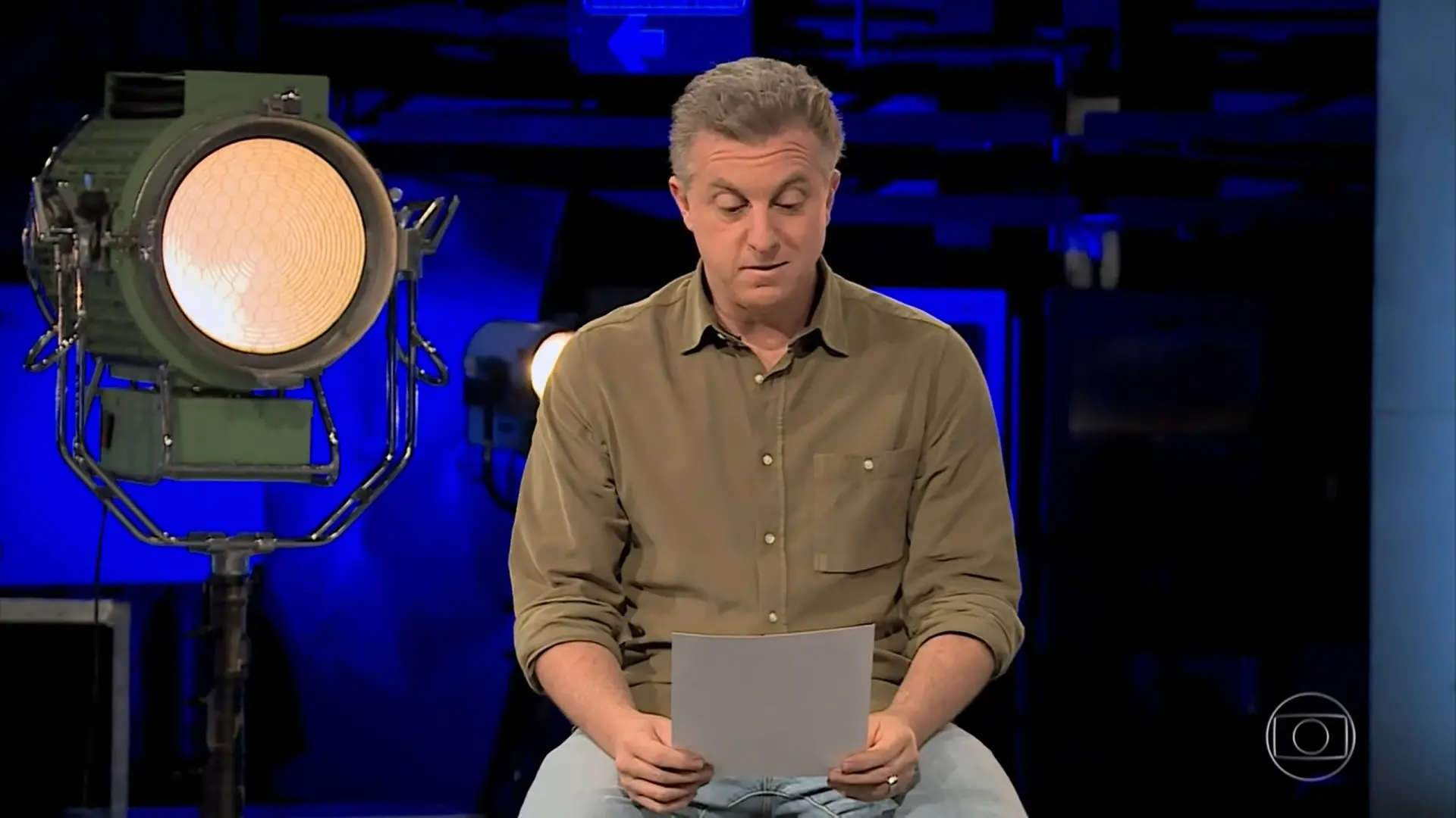 Luciano Huck leu cartas de telespectadores inspirados e ajudados pelo 