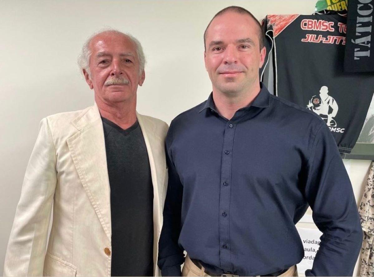 Marco Antonio, ex-marido e agressor de Maria da Penha abraçado com deputado Jessé Lopes