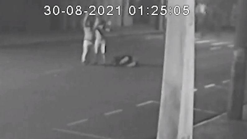 Print de gravação mostrando criminoso sendo baleado em Araçatuba