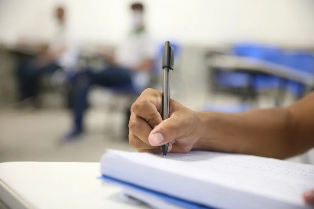 Sigo acreditando que a sala de aula é o grande caminho para conseguirmos mudar nossas histórias
