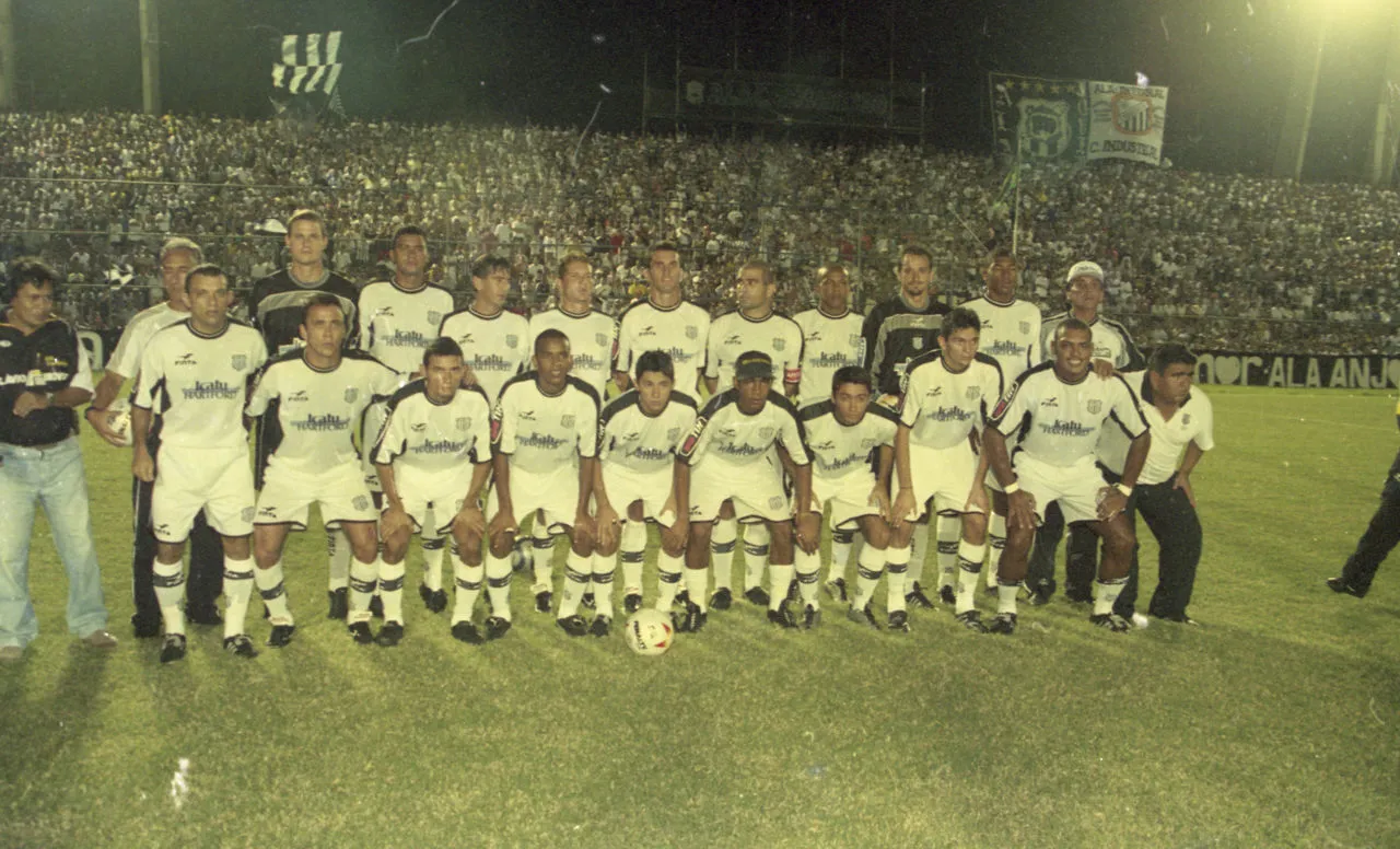 Na primeira passagem pelo Ceará, Iarley ficou até 2002, quando foi contratado pelo Paysandu
