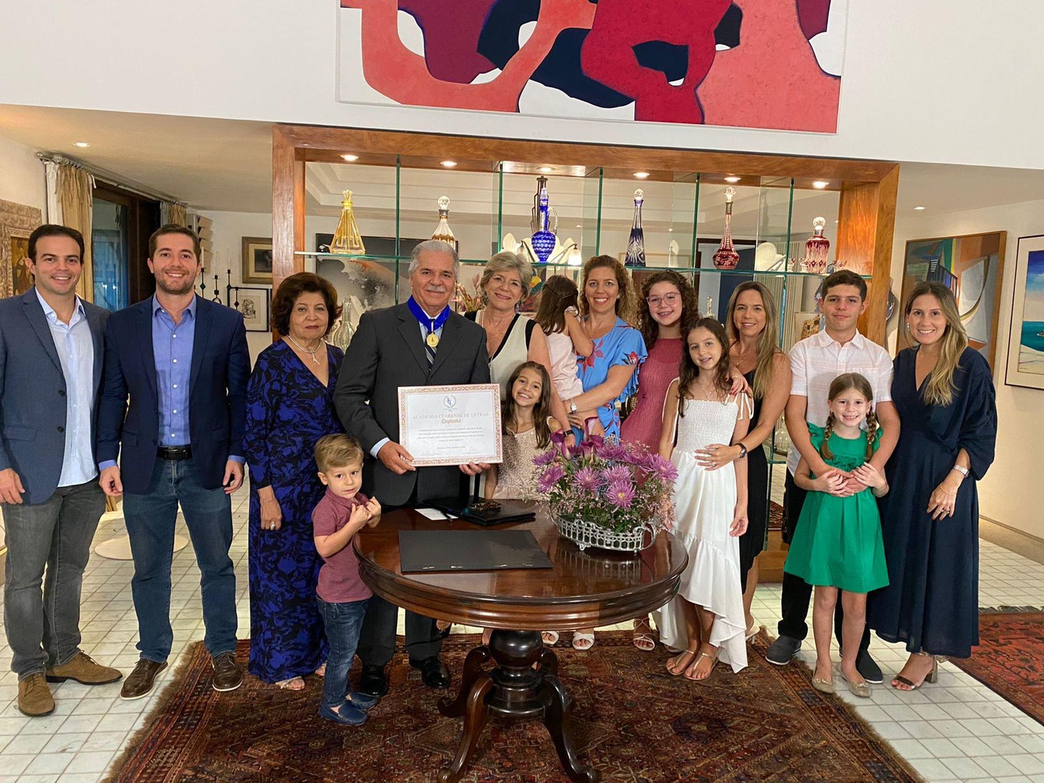 Pio Rodrigues e família