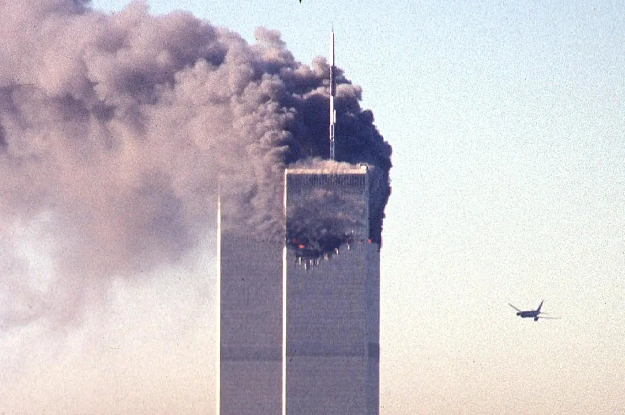 A colisão contra a Torre Sul foi transmitida ao vivo
