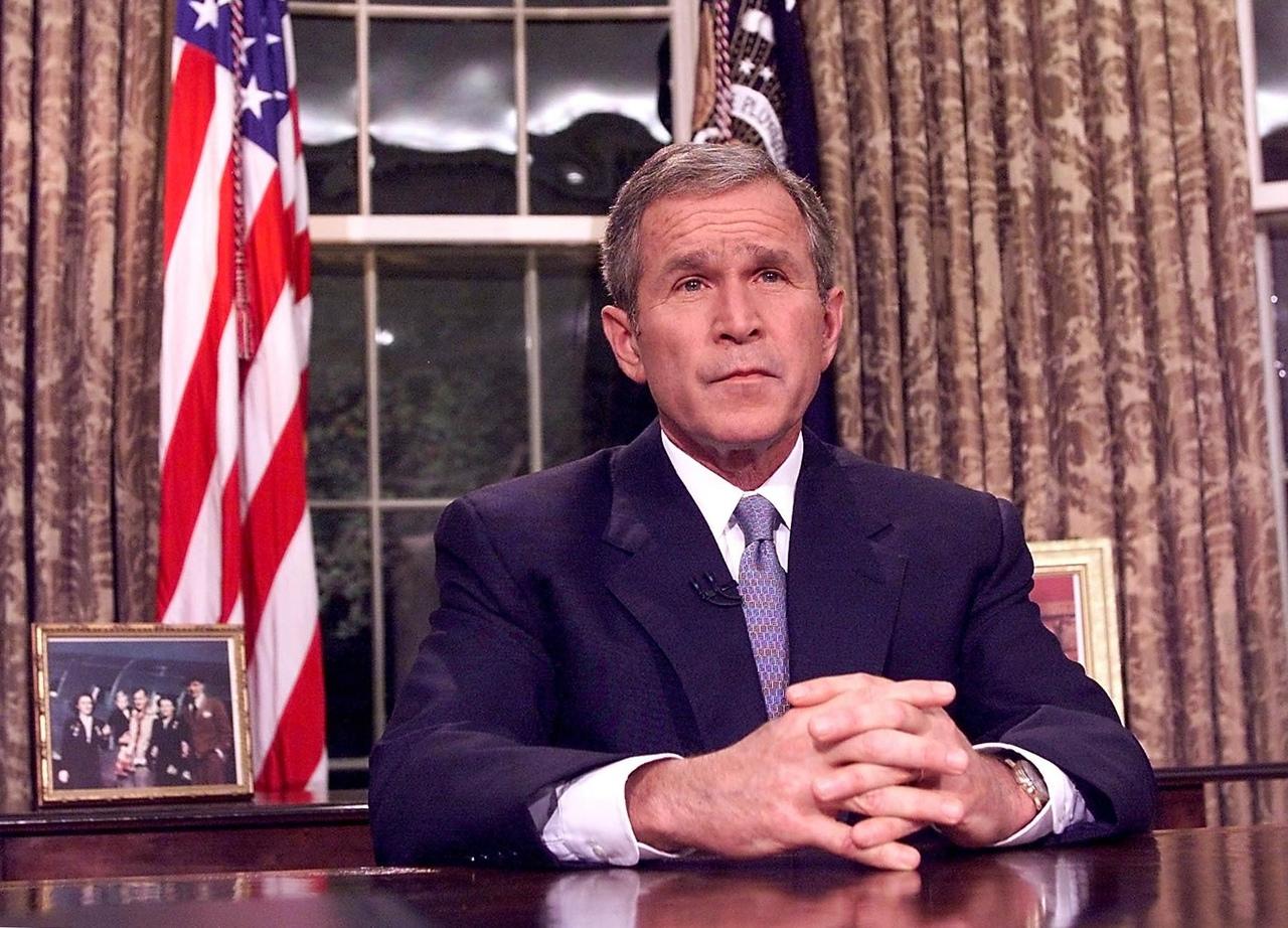 George W. Bush faz pronunciamento após atentados de 11 de setembro de 2001