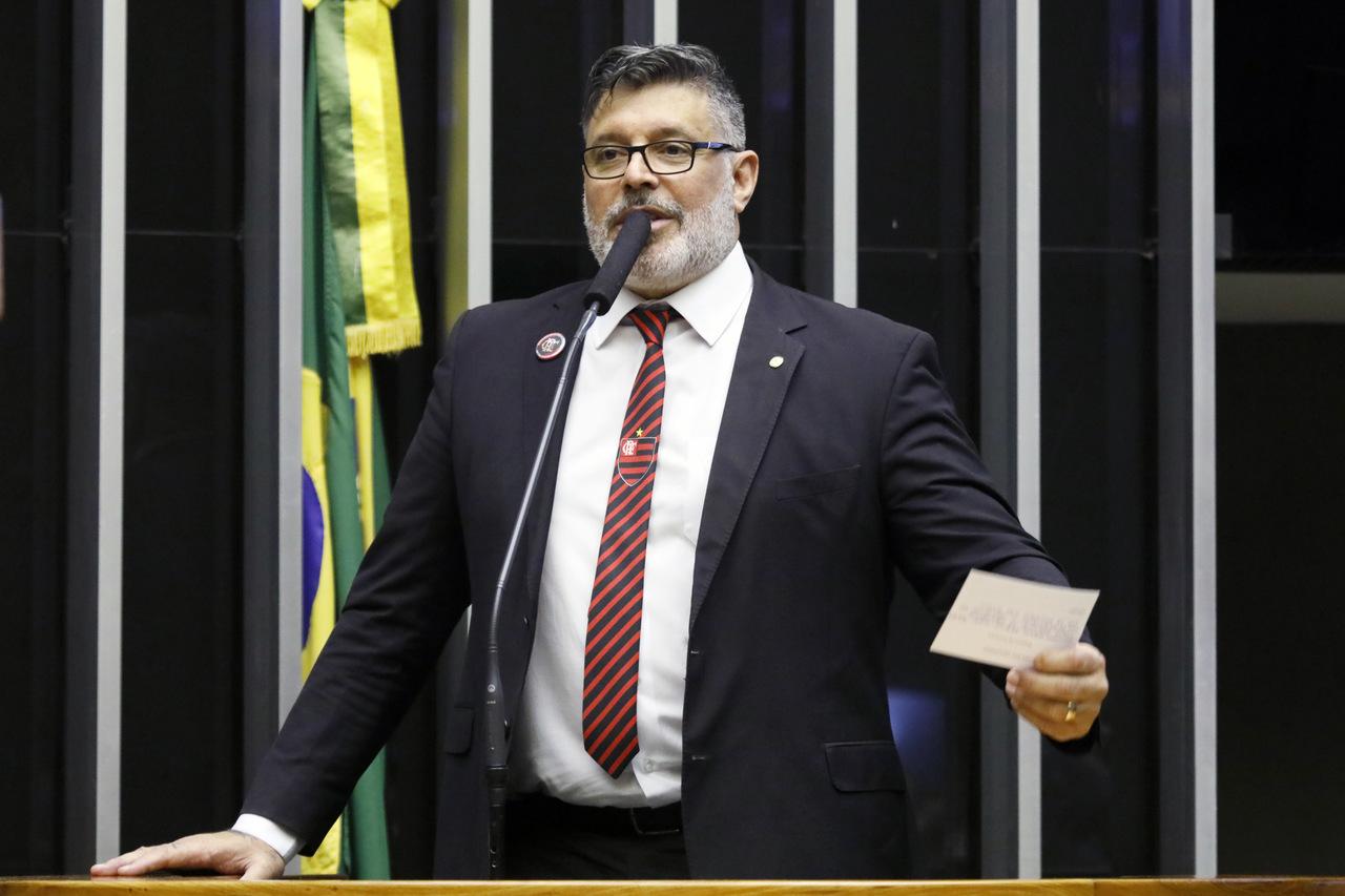 Deputado Alexandre Frota disse que tomou decisão para pedir CPI após ver documentário