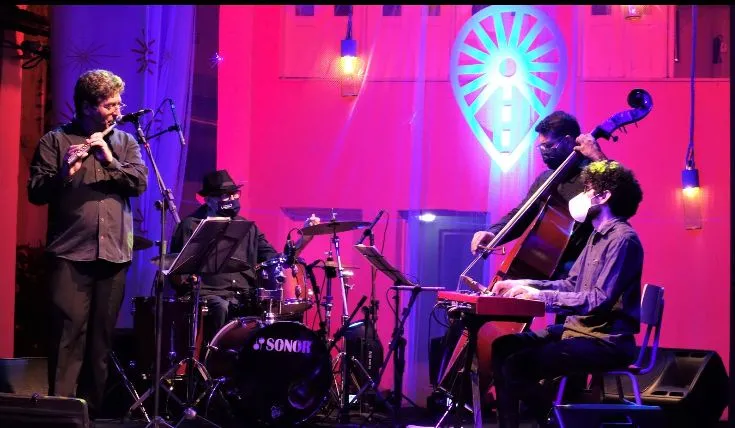 Espetáculo musical da Marimbanda retoma programações presenciais de palco e com público no Cineteatro São Luiz