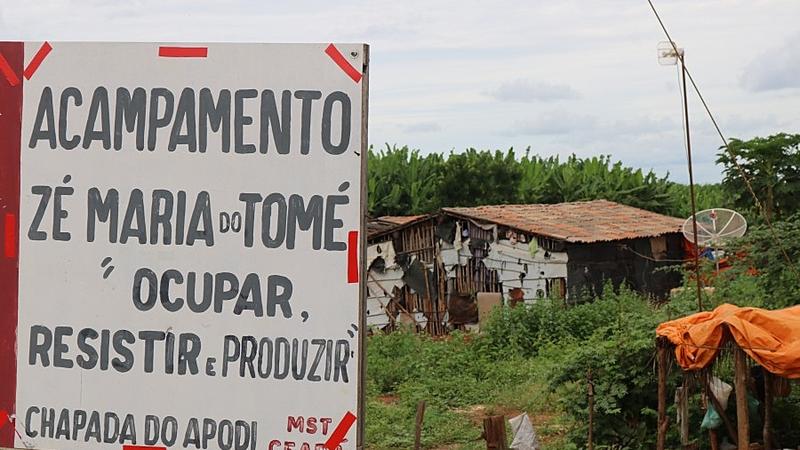 O Acampamento Zé Maria do Tomé ocupa um terreno do Departamento Nacional de Obras Contra as Secas (Dnocs), órgão federal, desde maio de 2014