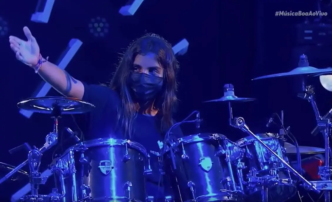 Marcelo Sangalo na bateria